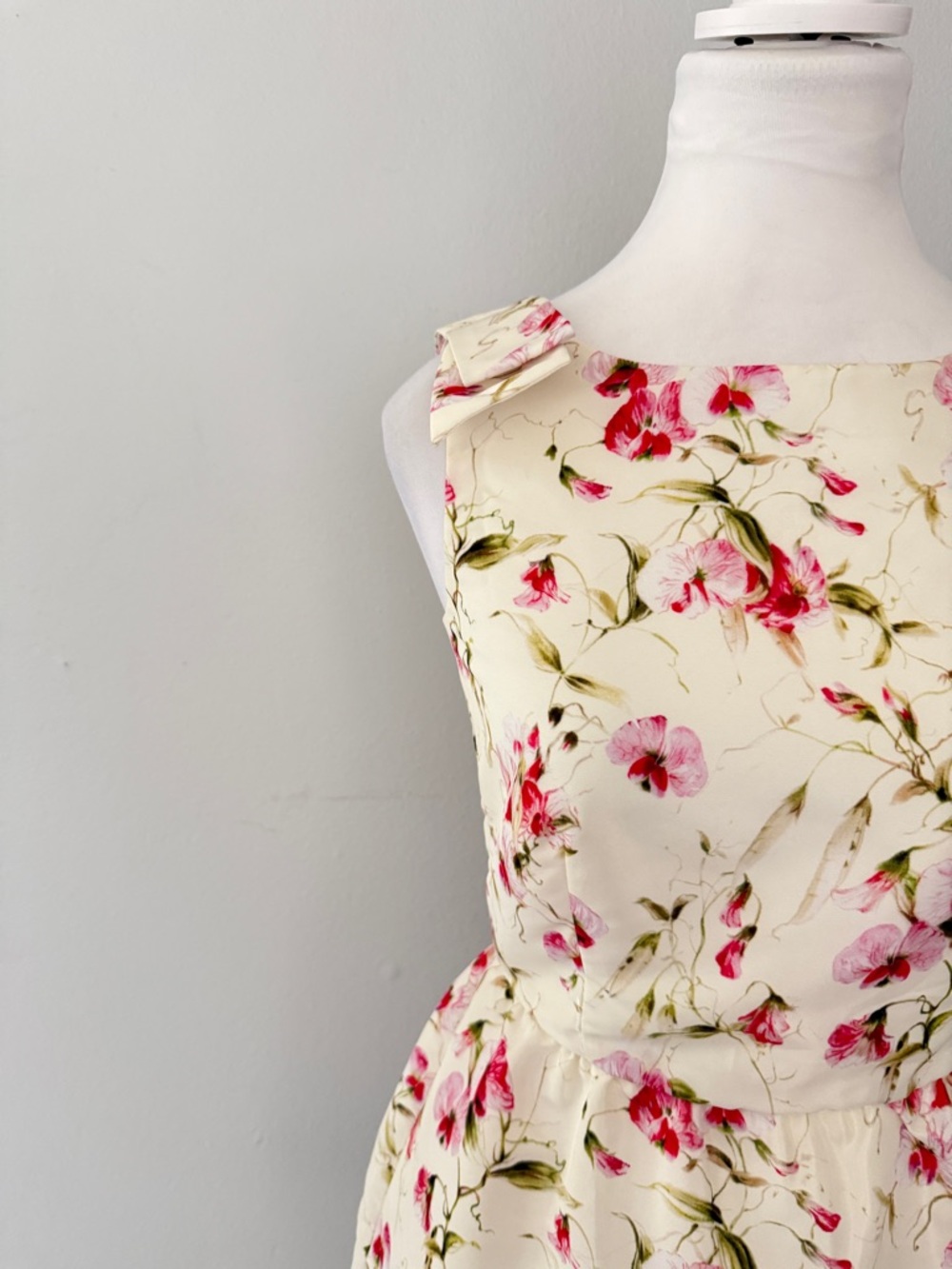 Valentino RED Silk floral mini dress shoulder bows size 38 - Picture 2 of 11